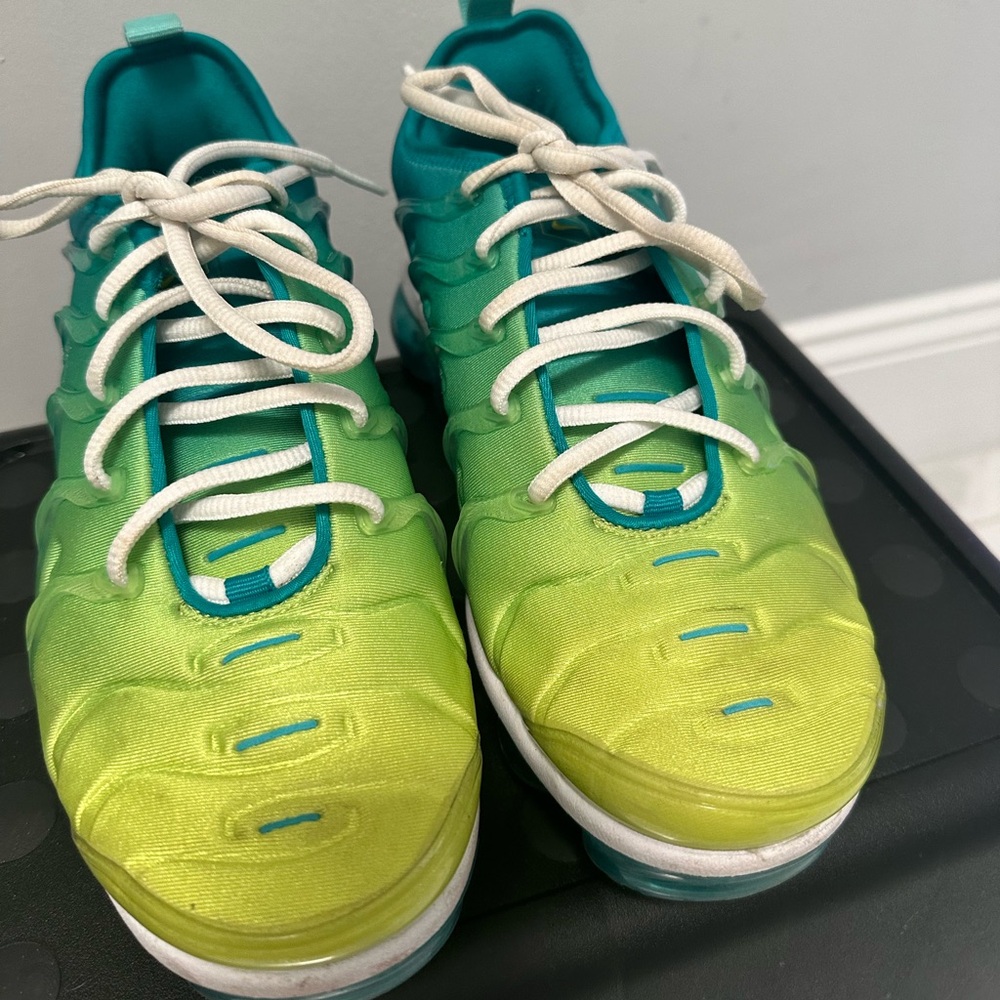 NIKE VM AIRMAX